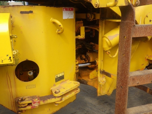 ขายรถตัก ยี่ห้อ KOMATSU รุ่น JH63K ขายรถตัก ยี่ห้อ KOMATSU รุ่น JH63K