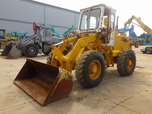 ขายรถตัก ยี่ห้อ KOMATSU รุ่น JH63K ขายรถตัก ยี่ห้อ KOMATSU รุ่น JH63K