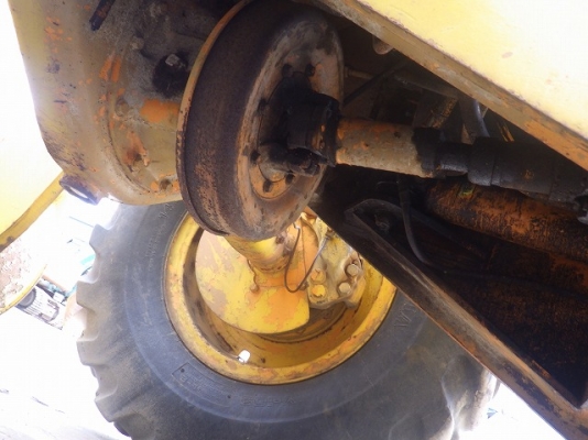 ขายรถตัก ยี่ห้อ KOMATSU รุ่น JH63K ขายรถตัก ยี่ห้อ KOMATSU รุ่น JH63K