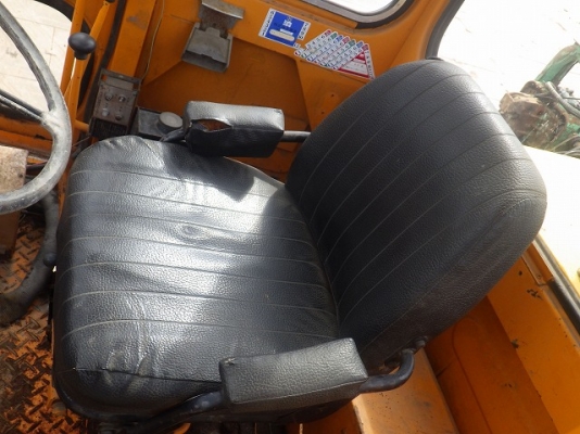 ขายรถตัก ยี่ห้อ KOMATSU รุ่น JH63K ขายรถตัก ยี่ห้อ KOMATSU รุ่น JH63K