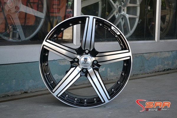 ล้อแม็กซ์ TRAFFICSTAR ขอบ17 4H100 วงละ 3,500 บาท