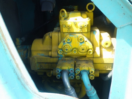 ขายรถแม็คโคร ยี่ห้อ KOBELCO รุ่น SK120-2