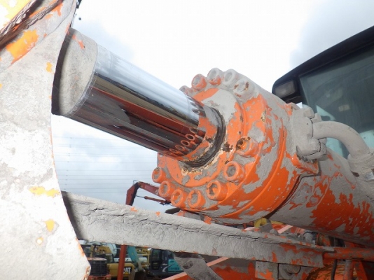 ขายรถตัก ยี่ห้อ Hitachi รุ่น ZW180