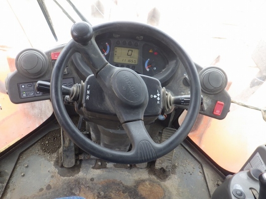 ขายรถตัก ยี่ห้อ Hitachi รุ่น ZW180