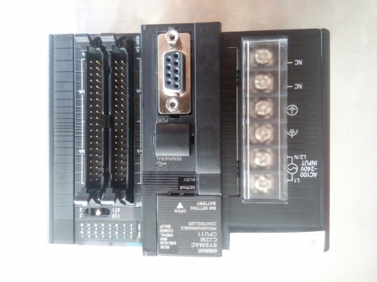 PLC OMRON CJ2M-CPU11 +MD263 +PW