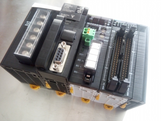 PLC CJ2M-CPU11 +CJ1W-CRM21 +MD263+PW