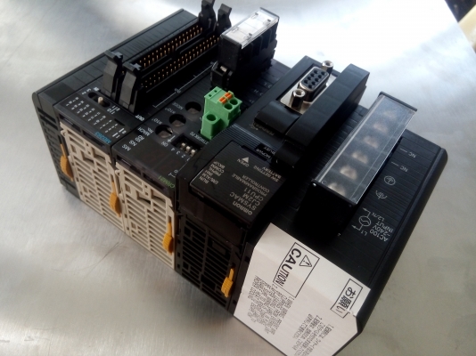PLC CJ2M-CPU11 +CJ1W-CRM21 +MD263+PW