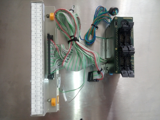 PLC FP0R-32CT +TERMAINAL PLC FP0R-32CT +TERMAINAL