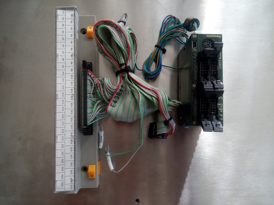 PLC FP0R-32CT +TERMAINAL