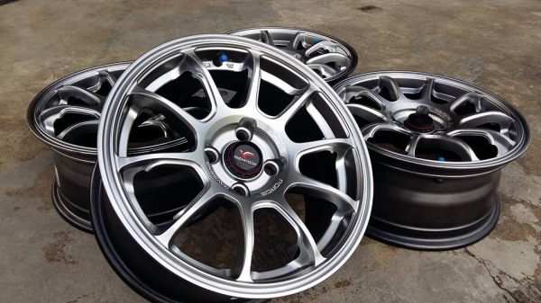 ขายล้อแม็กมือ2 ze40 15"&times;7" et35 4รู100 สีเดิมสนใจติดต่อร้าน ก.เจริญการยางครับ 081-3747940