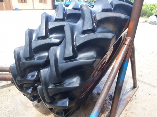 ขอบคุณพี่จากโคราช ขายยางรถไถพร้อมกะทะ ขอบ28พร้อมใช้งาน