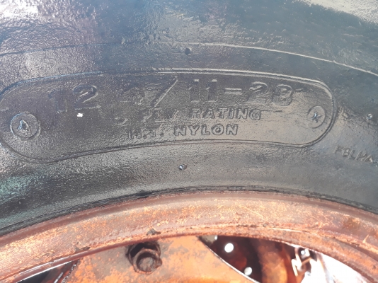 ขอบคุณพี่จากโคราช ขายยางรถไถพร้อมกะทะ ขอบ28พร้อมใช้งาน