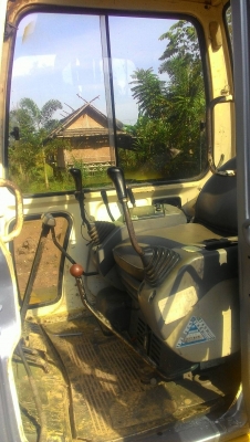 ขายรถแบคโฮ KOMATSU PC40-7 เอกสารอินวอย ราคา 480000