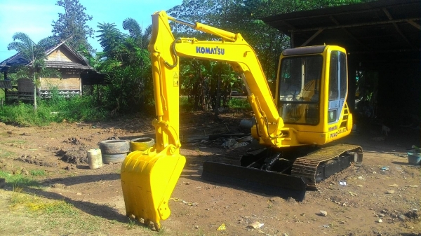 ขายรถแบคโฮ KOMATSU PC40-7 เอกสารอินวอย ราคา 480000