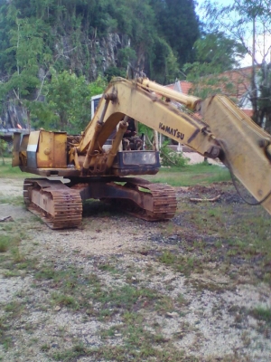 ขายรถแบคโฮ KOMATSU PC100-3 คอลโทรลสั้น ราคา 300000 ขายรถแบคโฮ KOMATSU PC100-3 คอลโทรลสั้น ราคา 300000