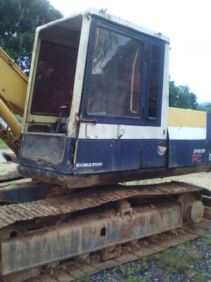 ขายรถแบคโฮ KOMATSU PC100-3 คอลโทรลสั้น ราคา 300000 ขายรถแบคโฮ KOMATSU PC100-3 คอลโทรลสั้น ราคา 300000