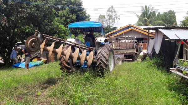 ขายรถไถ FORD 6600 ขายรถไถ FORD 6600