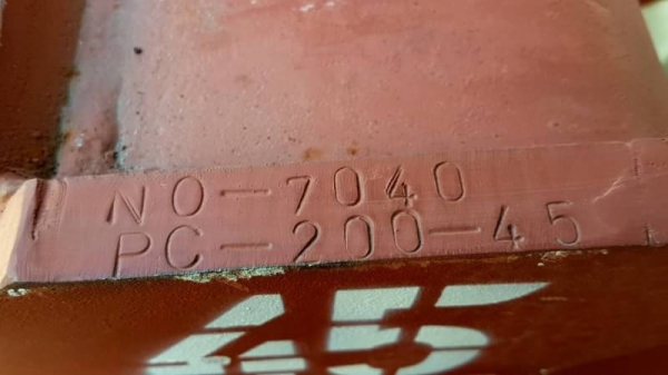 ขายด่วนบุ้งกี๋ใหญ่ใส่รถแบคโฮ SK200 PC200 นอกนำเข้าของใหม่มีใบอินวอย รุ้สะลัก80มิลหูกว้าง33ซ.ม บุ้งกี๋กว้างใน110ซ.ม.กว้างนอก115ซ.ม.ความสูง115ซ.มท้องหลึก122ซ.ม.หล็กหนาล่าง4ซ.ม