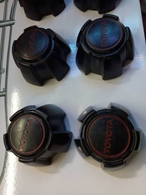 ฝาปิดดุมล้อ toyota,mazda