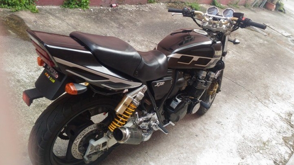 XJR400