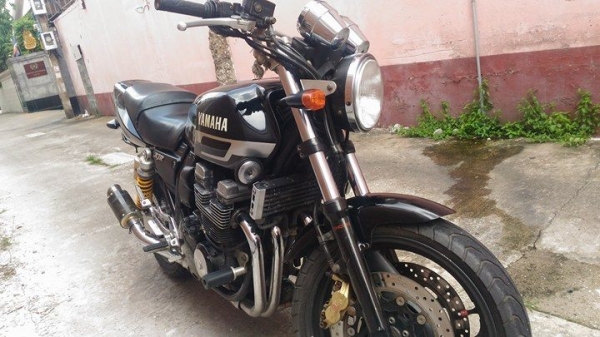 XJR400