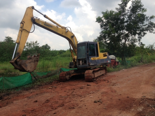 ขายรถแบคโฮ KOMATSU PC120-3 แอร์เย็นฉ่ำ ราคา 300000