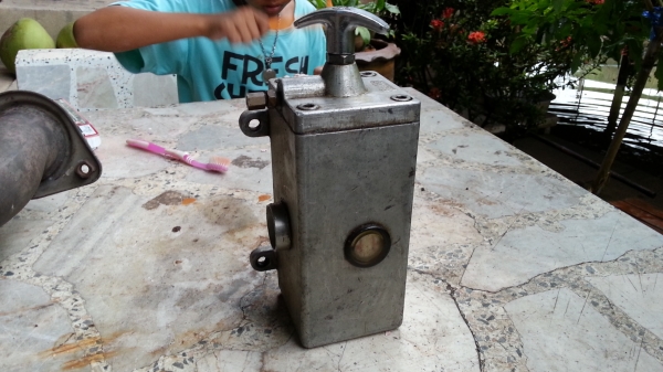 ขายกระปุกจ่ายน้ำมันหล่อลื่นเครื่องจักร เก่านอก 1,500