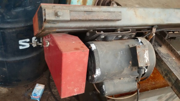 ขายเลื่อยตัดเหล็กสายพาน สภาพใช้งานได้ดี ราคา30000บาท สนใจติดต่อ ปิ่น0819176906