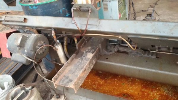 ขายเลื่อยตัดเหล็กสายพาน สภาพใช้งานได้ดี ราคา30000บาท สนใจติดต่อ ปิ่น0819176906