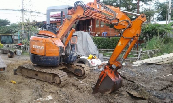 ขายด่วน HITASHI EX30UR สภาพสวยพร้อมใช้งาน ระบบดีเยี่ยม รถพร้อมใช้งานครับ เอกสารสัญญาซื้อขาย สนใจโทรสอบถาม 093-0764943  088-3223272   Kตั้ม