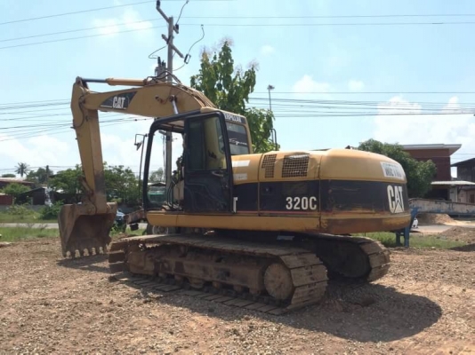 ขาย 890,000 บาท CATTERPILAR 320C ทำงาน 22,xxx ชม. เครื่องดี ปั้มแรง โช่หนา เอวแน่น ไฟฟ้าครบ(ขาดมอเตอร์คันเร่ง) เอกสารเล่มทะเบียน  รถอยู่ จ.บุรีรัมย์ โทร&amp;ไอดีไลน์ 0610710295