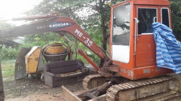 ขาย 175,000 บาท MITSU ME-35 เครื่องดี ปั้มแรง โช่หนา เอวแน่น เอกสารชื้อขาย   รถอยู่ จ.มหาสารคาม โทร&amp;ไอดีไลน์ 0610710295