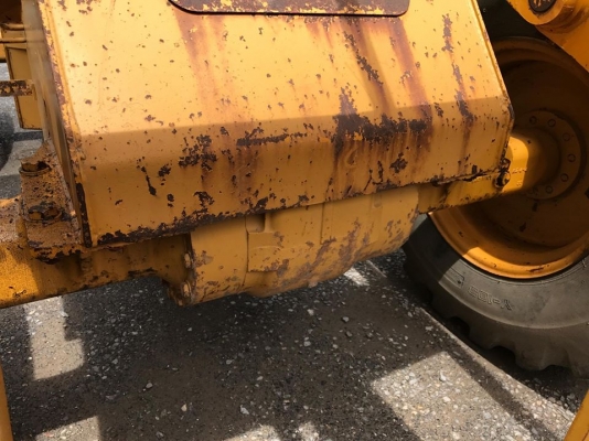 ขายรถตัก Komatsu 510(กรองเดี่ยว) รถนอกนำเข้าจากญี่ปุ่น 100\% สภาพสวย พร้อมใช้งาน สนใจติดต่อ 081-948-5494