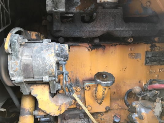 ขายรถตัก Komatsu 510(กรองเดี่ยว) รถนอกนำเข้าจากญี่ปุ่น 100\% สภาพสวย พร้อมใช้งาน สนใจติดต่อ 081-948-5494