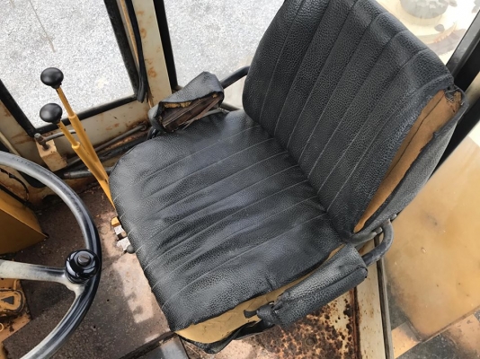 ขายรถตัก Komatsu 510(กรองเดี่ยว) รถนอกนำเข้าจากญี่ปุ่น 100\% สภาพสวย พร้อมใช้งาน สนใจติดต่อ 081-948-5494