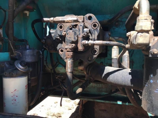 ขายด่วน 1,555,000 บาท KOBELCO SK200 MARK 8 SUPER  ทำงาน 14,xxx ชม เครื่องดี ปั้มดี โช่ใหม่ 2 ข้าง เอวแน่น ไฟฟ้าครบ เอกสารเล่มทะเบียน  รถอยู่ จ.ร้อยเอ็ด โทร&amp;ไอดีไลน์ 0610710295