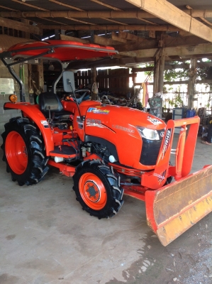 ขาย L3208SP ปี58 รถ327ชั่วโมง พร้อมใบดันหน้า+ผานหลัง ยางดี4เส้น รถเดิมๆทุกจุดจาโรงงาน