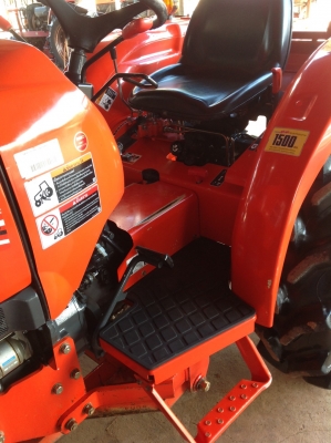 ขาย L3208SP ปี58 รถ327ชั่วโมง พร้อมใบดันหน้า+ผานหลัง ยางดี4เส้น รถเดิมๆทุกจุดจาโรงงาน