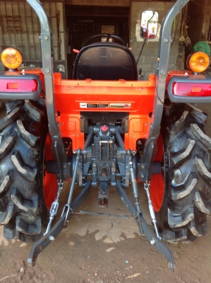 ขาย L3208SP ปี58 รถ327ชั่วโมง พร้อมใบดันหน้า+ผานหลัง ยางดี4เส้น รถเดิมๆทุกจุดจาโรงงาน