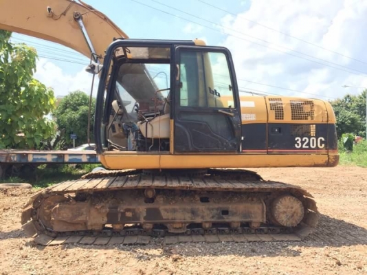ขาย 850,000 CATTERPILAR 320C ทำงาน 22,xxx ชม. เครื่องดี ปั้มแรง โช่หนา เอวแน่น ไฟฟ้าครบ ขาดมอเตอร์คันเร่ง  เอกสารเล่มทะเบียน รถอยู่ จ.บุรีรัมย์  090-772-3710 090-772-3708