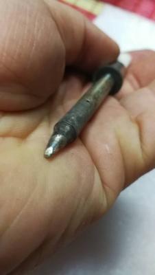 3 อัน 300 บ.ส่งฟรีโทร 083-2000058 LINE ID: line832923 หัวแร็งเชื่อมชิ้นงานใช้ไฟAC - DC 12 V. มีหัววัดอุณหภูมิในตัว(สายขาว-แดง) ต่อสายเอาไปใช้งานได้ง่ายสะดวกทนทาน