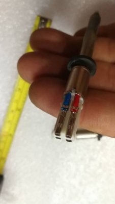 3 อัน 300 บ.ส่งฟรีโทร 083-2000058 LINE ID: line832923 หัวแร็งเชื่อมชิ้นงานใช้ไฟAC - DC 12 V. มีหัววัดอุณหภูมิในตัว(สายขาว-แดง) ต่อสายเอาไปใช้งานได้ง่ายสะดวกทนทาน