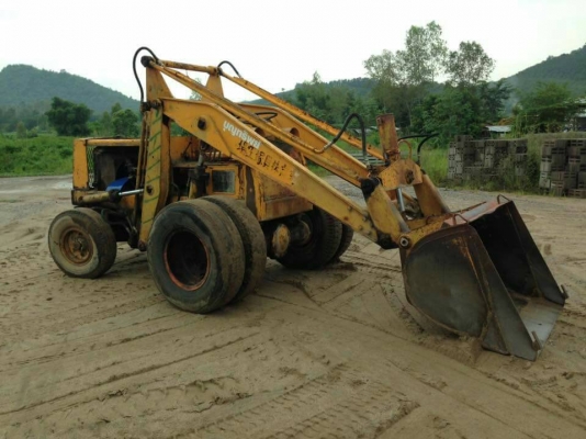 รถตักล้อยางโคมัทสุsd20