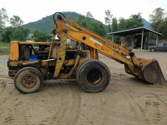 รถตักล้อยางโคมัทสุsd20