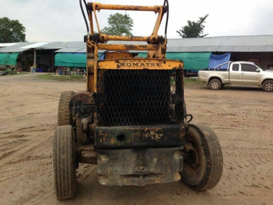 รถตักล้อยางโคมัทสุsd20