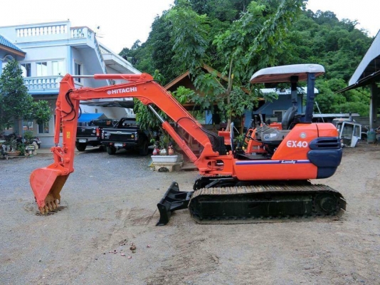 ขายรถแคโฮ ยี่ห้อ: HITACHI แบบ: EX40-2 คอนโทนสั้น ปั้มนิ้ว เครื่อง4สูบ มีรายหัวกระแทก รถเก่านอกแท้ มีเอกสารใบอินวอย ไม่เคยใช้งานในไทย100\%  ทำสีและเช็คระบบใหม่ รถพร้อมใช้งาน สนใจติดต่อ : โทร 099-907-9273 กิ๊ฟ กมลชนก , 099-907-3356 ช่างบัง