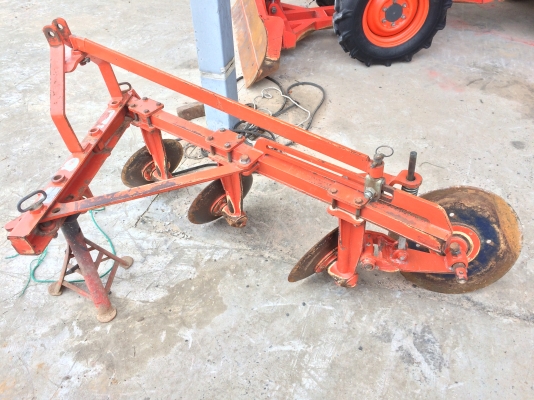 ขาย KRT140 พลัส อุปกรณ์ครบ. จัดเต็ม  ผานหน้า ผานหลัง โรตารี่ ล้อเหล็ก ราคา 115000 เล่มทะเบียนครบ สนใจ084-5486359 สุชาติ