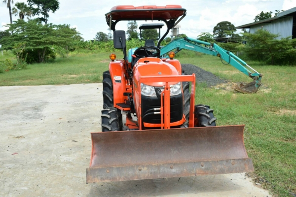 ขาย L3608SP รถปี 59 ใช้งาน 389 ชั่วโมง ทุกอย่างเดิมสีเดิมจากโรงงานสภาพ 98\% ส่ำรถใหม่ ผานหน้า หลัง