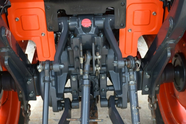 ขาย L3608SP รถปี 59 ใช้งาน 389 ชั่วโมง ทุกอย่างเดิมสีเดิมจากโรงงานสภาพ 98\% ส่ำรถใหม่ ผานหน้า หลัง