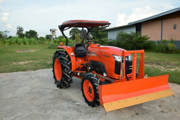 ขาย L4708SP รถปี 57  รถใช้งาน 741 ชั่วโมง รถสวยพร้อมใช้งานซื้อไปไม่ผิดหวัง การันตีคุณภาพ ราคา 448000 ผานหน้าใหม่+ผานหลัง สนใจ 084-5486359 สุชาติ